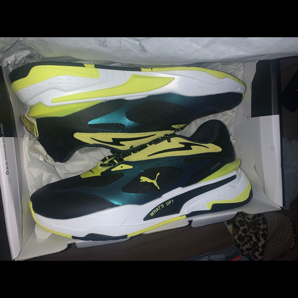 Pumas Emoji brand NWT sneakers - Picture 6 of 8
